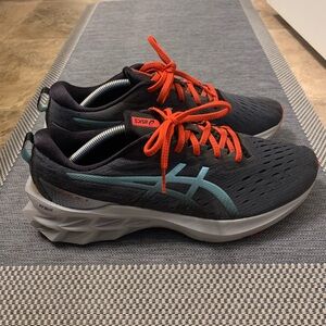 Men’s ASICS Size Eleven NovaBlast Two- Rare Color Combo